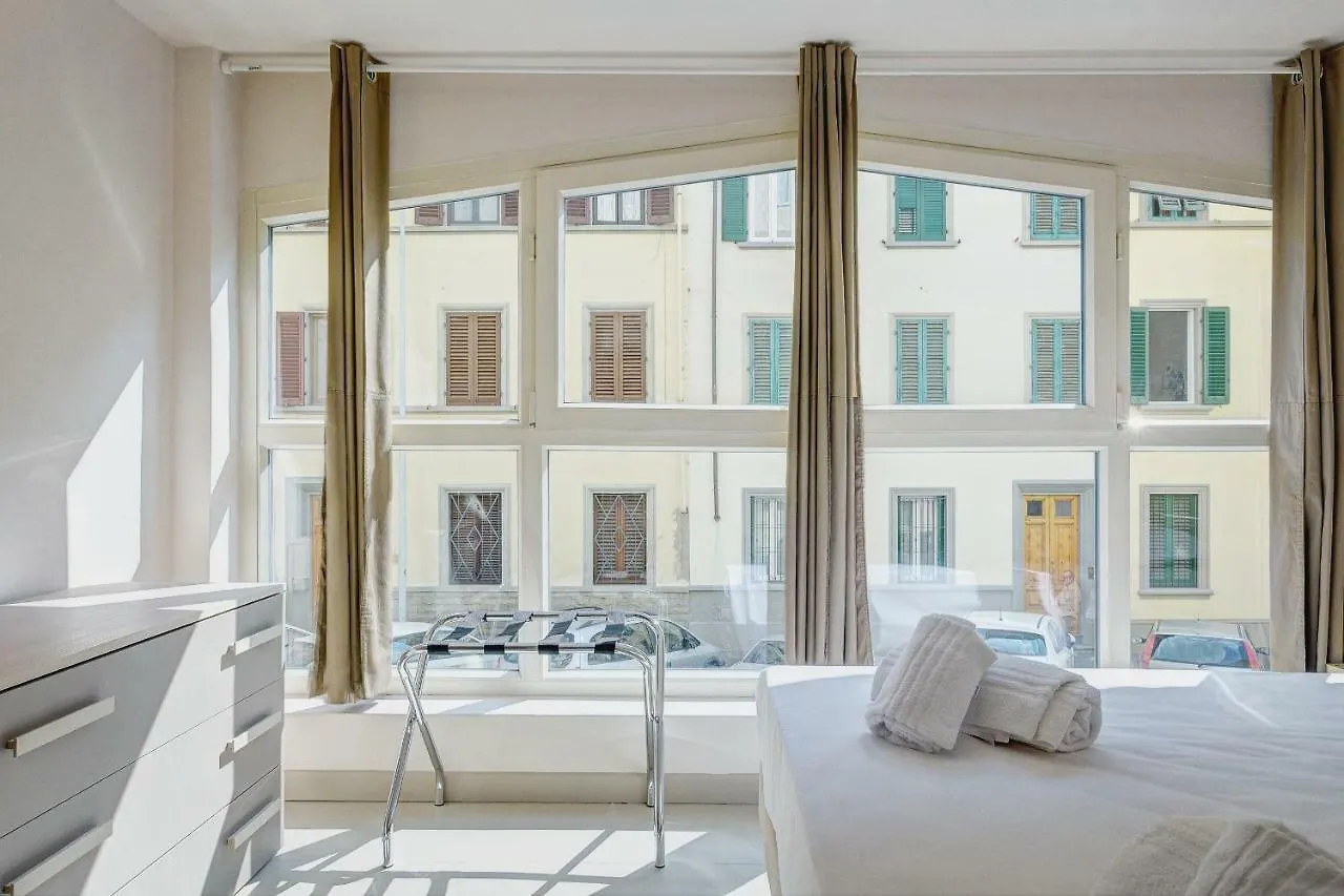 Dante Apartment By Firenze Prestige