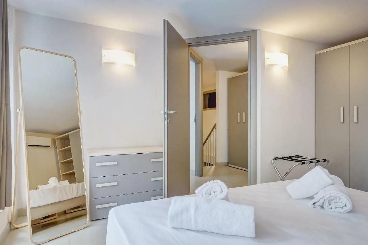 Dante Apartment By Firenze Prestige